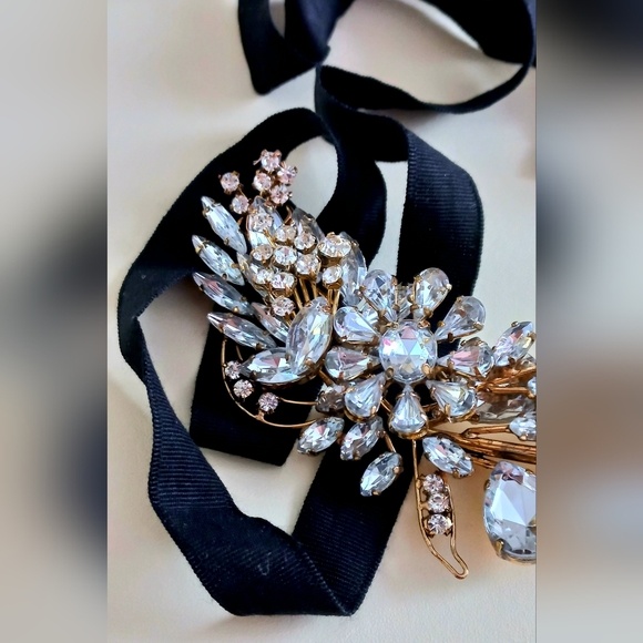 ❤️BCBGMAXAZRIA Statement Necklace - Picture 7 of 12